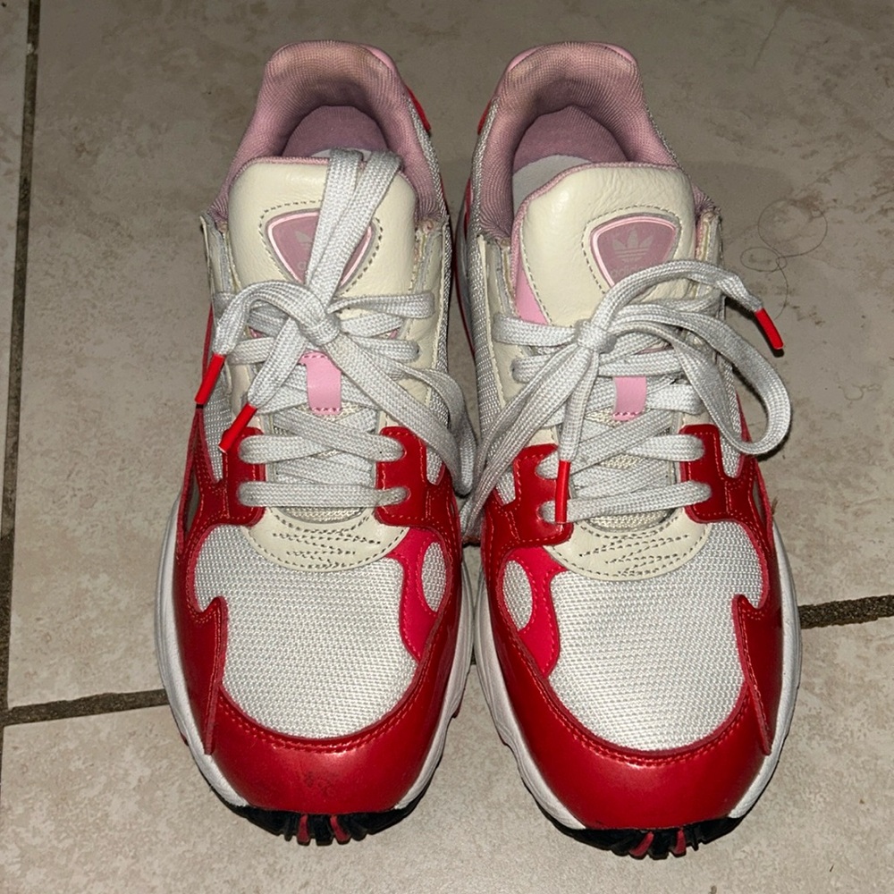 Adidas Originals Falcon - Women’s Size 9 (EE3830) pink, red, and silver accents.